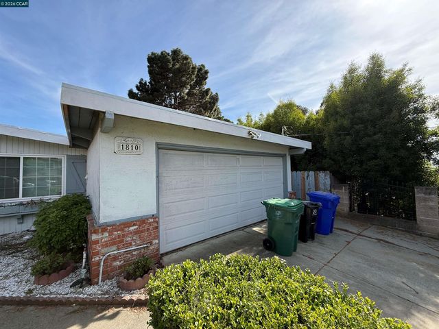 1810 Acapulco Dr, San Pablo, CA 94806