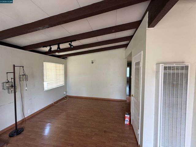 1810 Acapulco Dr, San Pablo, CA 94806