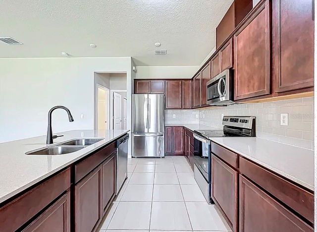 2361 PALM PARK LOOP, Clermont, FL 34714