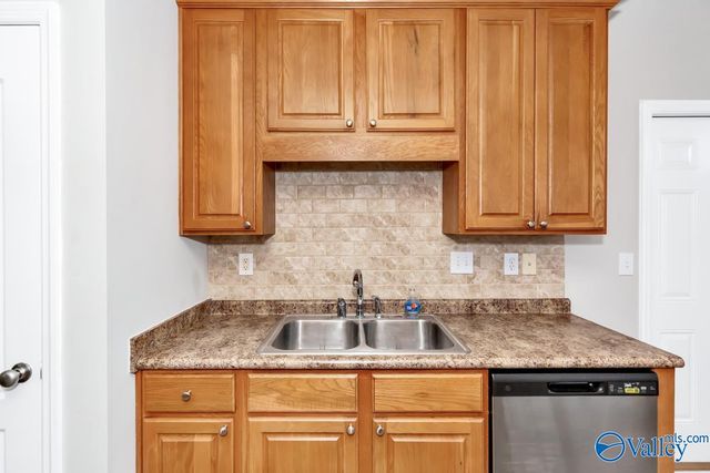 126 Herrick Drive, Huntsville, AL 35824