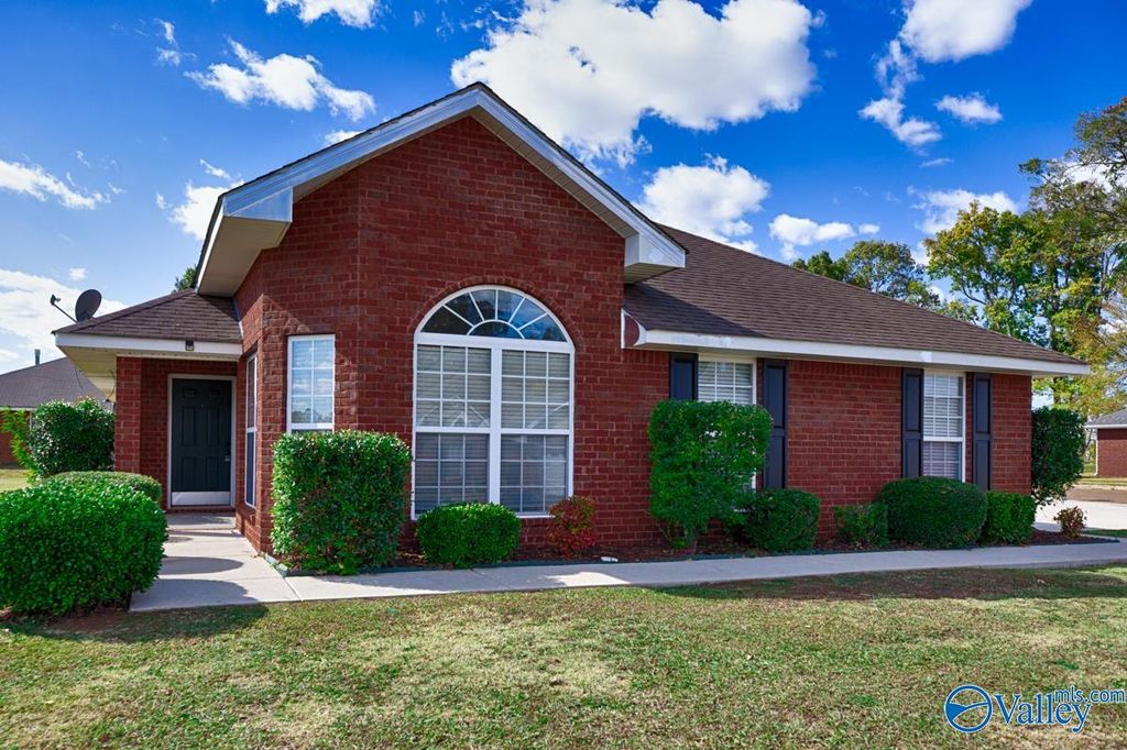 126 Herrick Drive, Huntsville, AL 35824