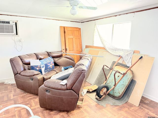 5764 Hartford Ave, Baton Rouge, LA 70812