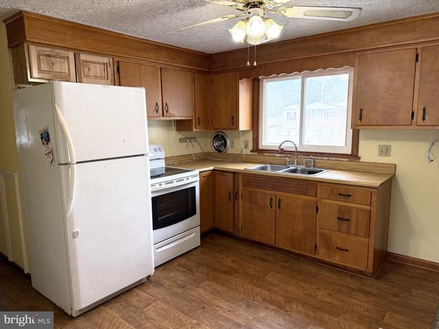 4410 NITTANY VALLEY DR, Howard, PA 16841