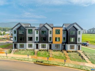 14A LARKIN AVE, Crozet, VA 22932