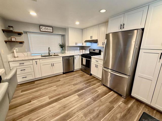 729 Cleveland Avenue, Escondido, CA 92026