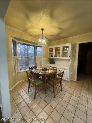 7715 Camelot Circle, Fort Smith, AR 72903