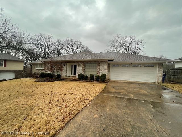 7715 Camelot Circle, Fort Smith, AR 72903