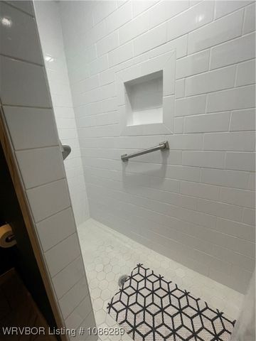 7715 Camelot Circle, Fort Smith, AR 72903