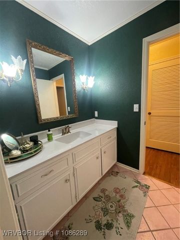 7715 Camelot Circle, Fort Smith, AR 72903