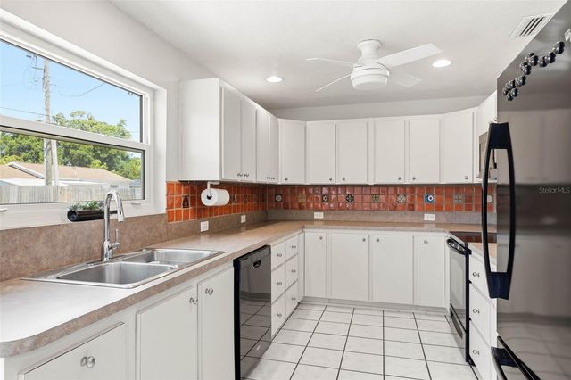 7500 ORPINE DRIVE N, St Petersburg, FL 33702