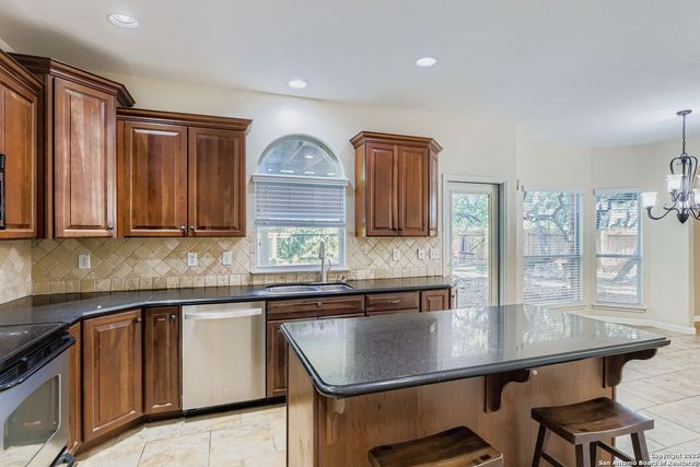 13607 Windy Creek, Helotes, TX 78023