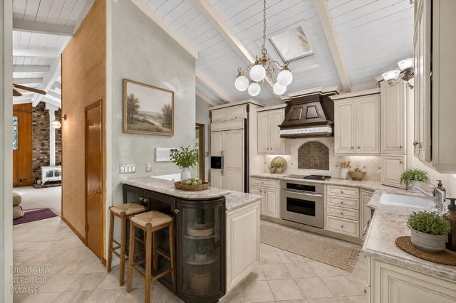 10388 Partridge Rd, Grass Valley, CA 95945