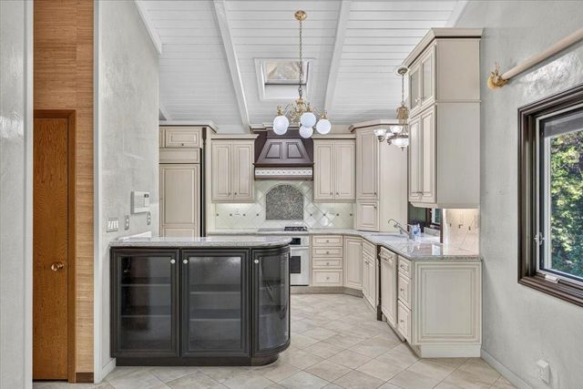 10388 Partridge Rd, Grass Valley, CA 95945