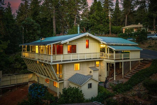 10388 Partridge Rd, Grass Valley, CA 95945