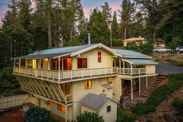 10388 Partridge Rd, Grass Valley, CA 95945