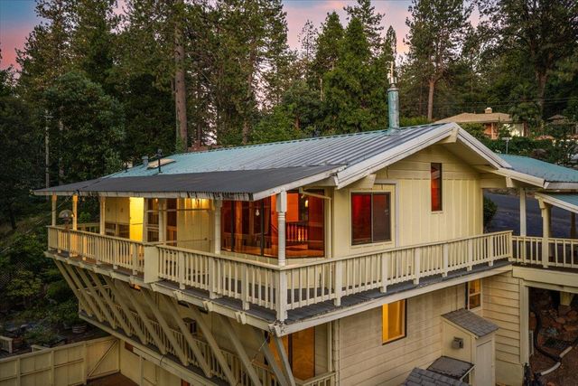 10388 Partridge Rd, Grass Valley, CA 95945
