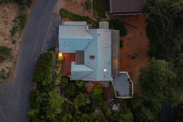 10388 Partridge Rd, Grass Valley, CA 95945