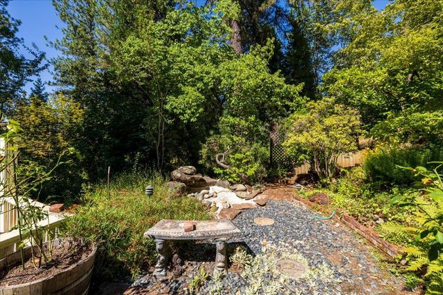 10388 Partridge Rd, Grass Valley, CA 95945
