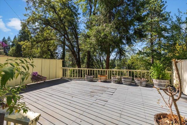 10388 Partridge Rd, Grass Valley, CA 95945