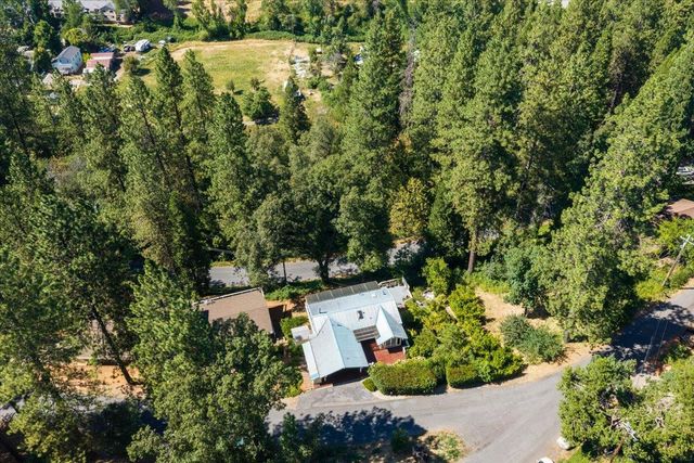 10388 Partridge Rd, Grass Valley, CA 95945