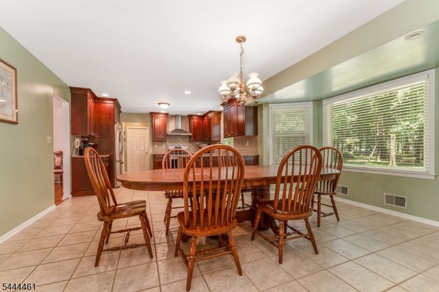 8 Kilmer Dr, Hillsborough Twp., NJ 08844