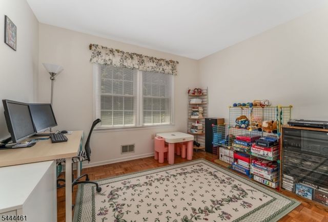 8 Kilmer Dr, Hillsborough Twp., NJ 08844