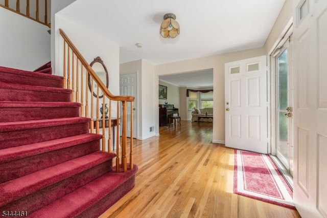 8 Kilmer Dr, Hillsborough Twp., NJ 08844