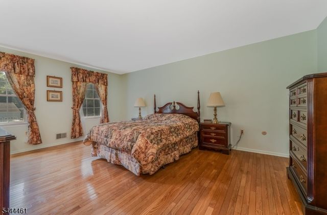 8 Kilmer Dr, Hillsborough Twp., NJ 08844