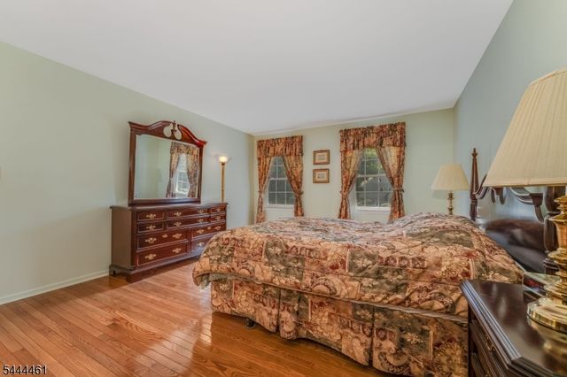 8 Kilmer Dr, Hillsborough Twp., NJ 08844