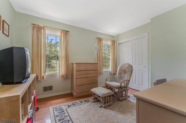 8 Kilmer Dr, Hillsborough Twp., NJ 08844