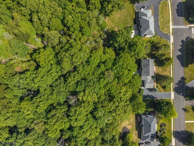 8 Kilmer Dr, Hillsborough Twp., NJ 08844