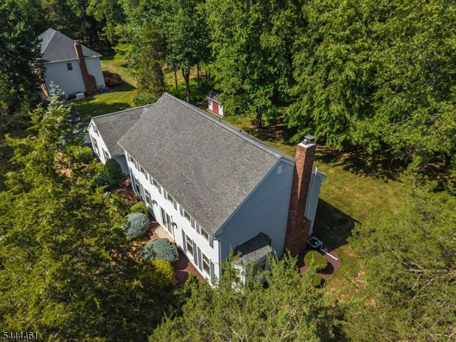 8 Kilmer Dr, Hillsborough Twp., NJ 08844