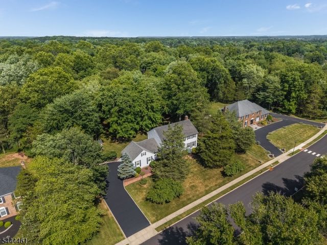 8 Kilmer Dr, Hillsborough Twp., NJ 08844