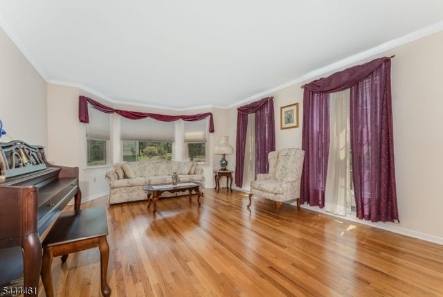 8 Kilmer Dr, Hillsborough Twp., NJ 08844