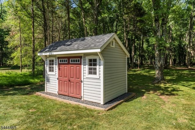 8 Kilmer Dr, Hillsborough Twp., NJ 08844