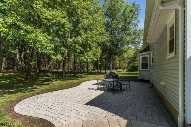 8 Kilmer Dr, Hillsborough Twp., NJ 08844