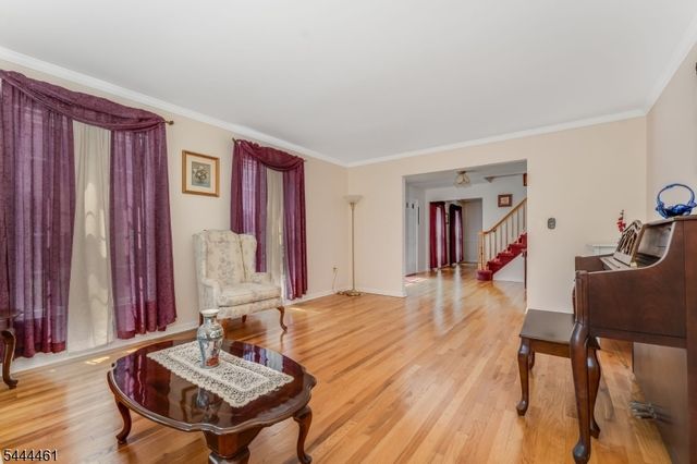 8 Kilmer Dr, Hillsborough Twp., NJ 08844