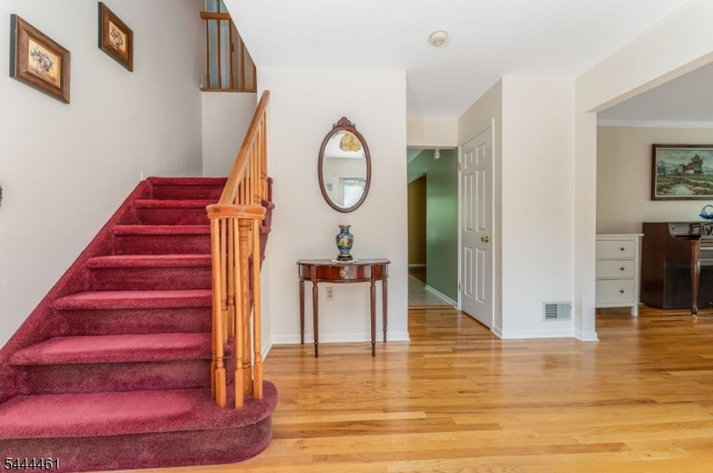 8 Kilmer Dr, Hillsborough Twp., NJ 08844 — photo 2