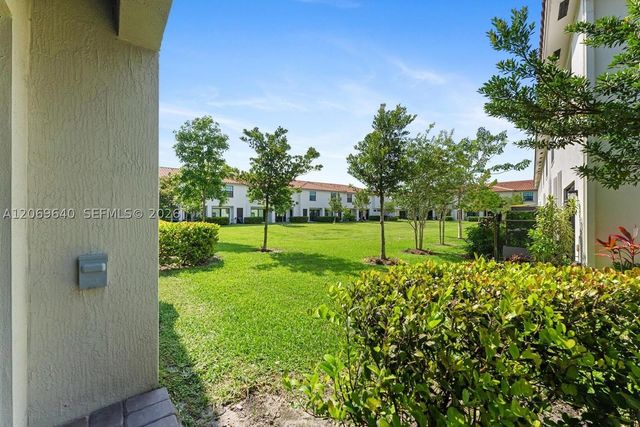 5010 Genove Pl 5010, Riviera Beach, FL 33410