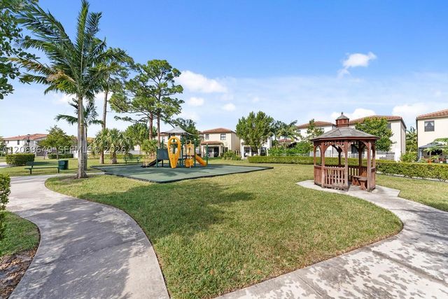 5010 Genove Pl 5010, Riviera Beach, FL 33410