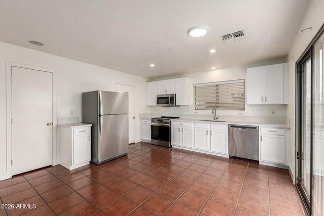 1043 S SAN VINCENTE Court, Chandler, AZ 85286