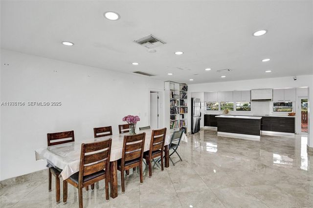 4185 SW 49th Ct, Dania Beach, FL 33314