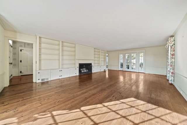 18 Winfield Lane, Osterville, MA 02655