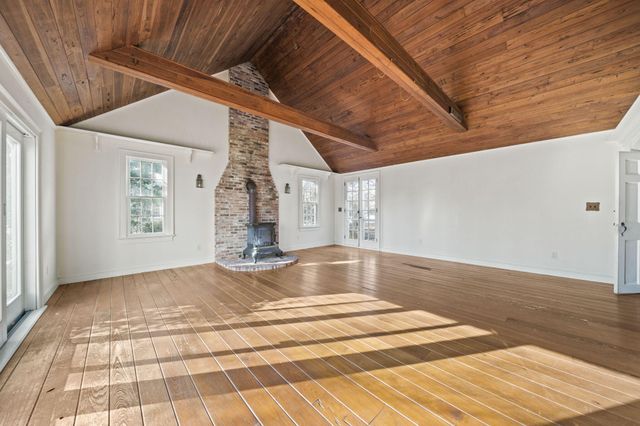 18 Winfield Lane, Osterville, MA 02655