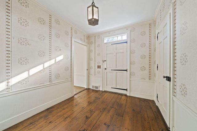 18 Winfield Lane, Osterville, MA 02655