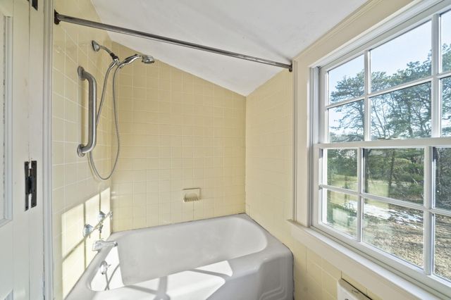 18 Winfield Lane, Osterville, MA 02655