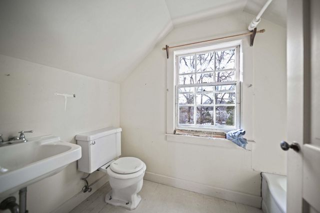 18 Winfield Lane, Osterville, MA 02655