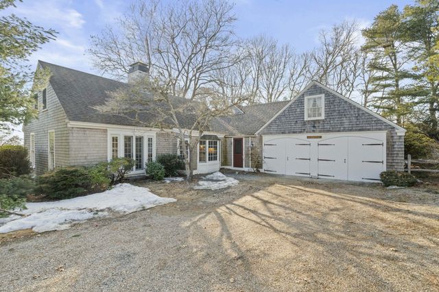 18 Winfield Lane, Osterville, MA 02655