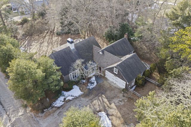 18 Winfield Lane, Osterville, MA 02655