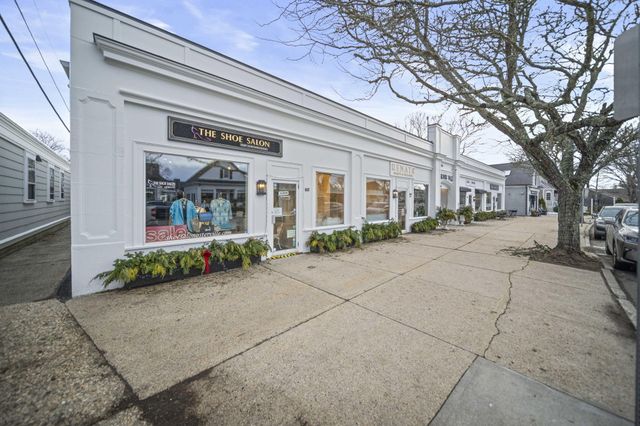 18 Winfield Lane, Osterville, MA 02655